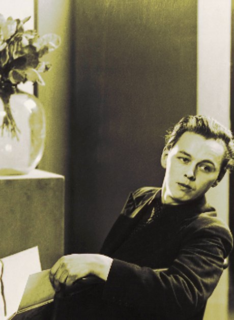What is the Astrological Sign of Victor Vasarely?